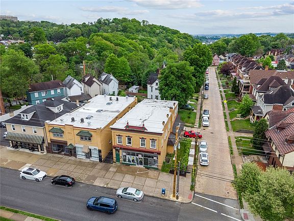 3rd image of 1935 Crafton Blvd