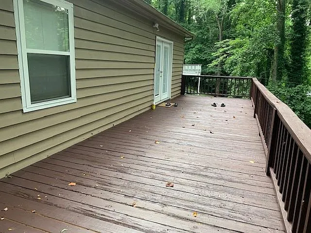 220 Davis Dr — Photo 3