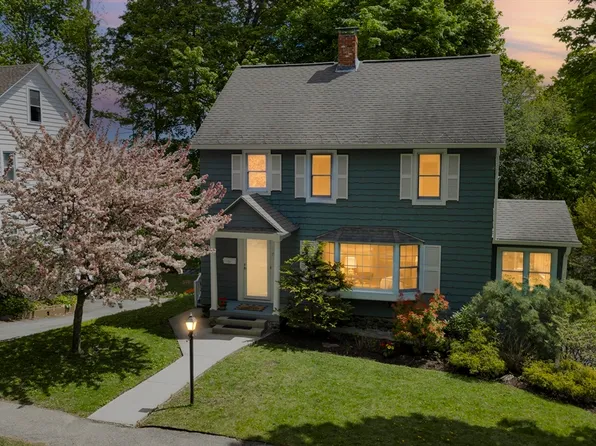71 Morningside Rd, Worcester, MA 01602