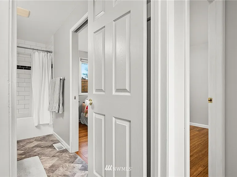 11112 158th Ave NE — Photo 21