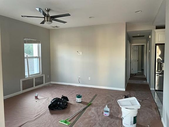 5th image of 454 E Broadway