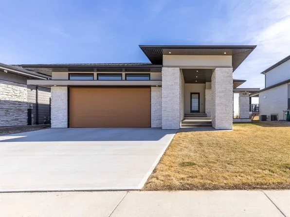 428 N Canyon Ridge Cir W, Lethbridge, AB T1K 8K3