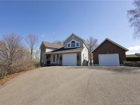 200 Saint Amand St, Grand Falls, NB E3Y 1C8