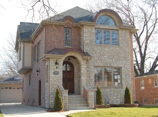 8319 N Oleander Ave, Niles, IL 60714