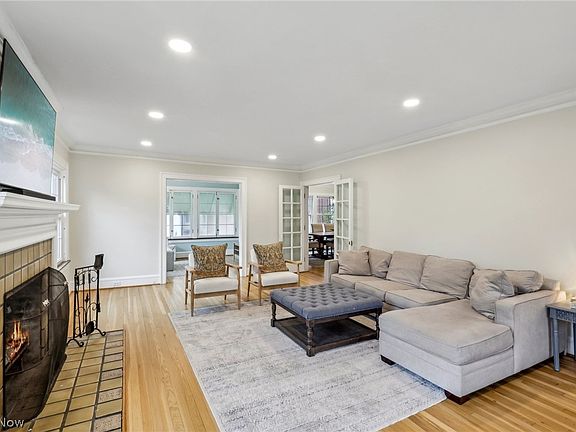 4th image of 13936 Clifton Blvd