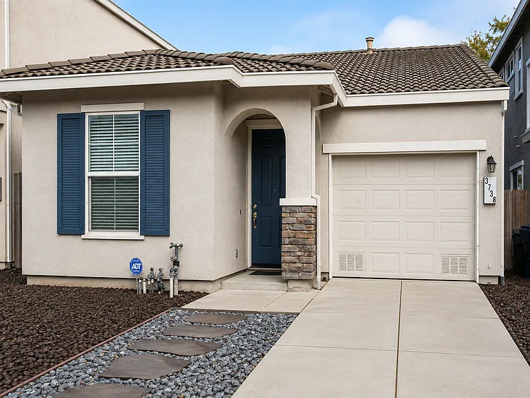 3738 Naturita Way — Photo 1