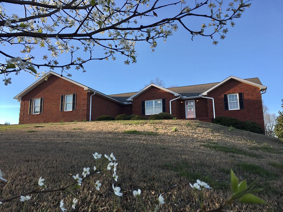 1st image of 3833 Elizabeth Downs Ln