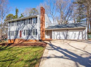 565 36th Ave NE, Hickory, NC 28601