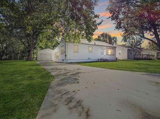 521 Truman Ave, Evansdale, IA 50707