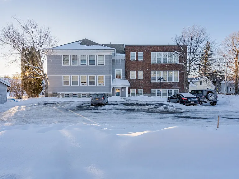 44 Riverside Dr — Photo 19