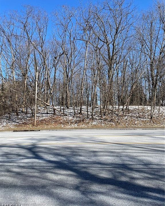 2nd image of Som Center Rd