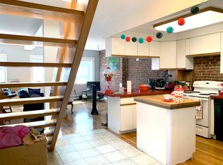 39 Garrison Rd APT 3, Brookline, MA 02445