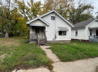 2419 W Howett St, Peoria, IL 61605