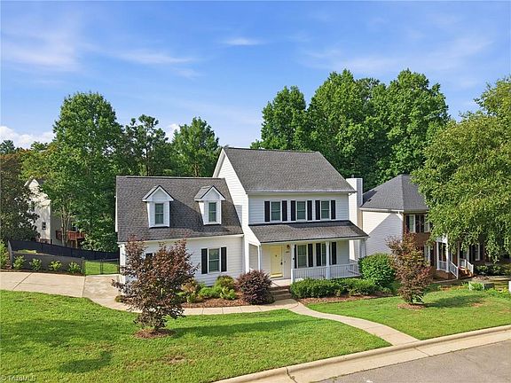 2nd image of 4205 Winding Oak Way