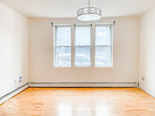 Rented by MySpaceNYC | media 11