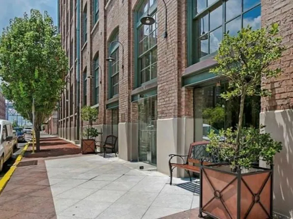 1107 S Peters St APT 303, New Orleans, LA 70130