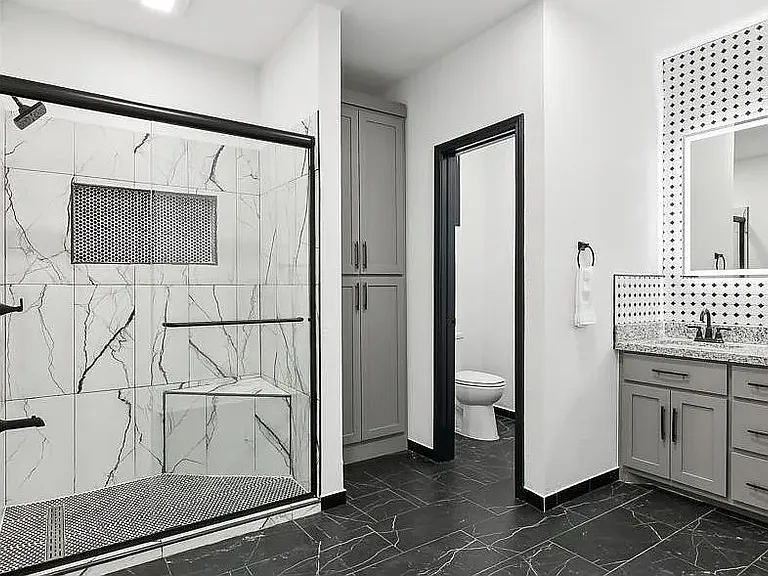 2411 Travis St — Photo 6