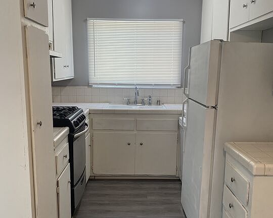 5th image of 1826 Federal Ave #3