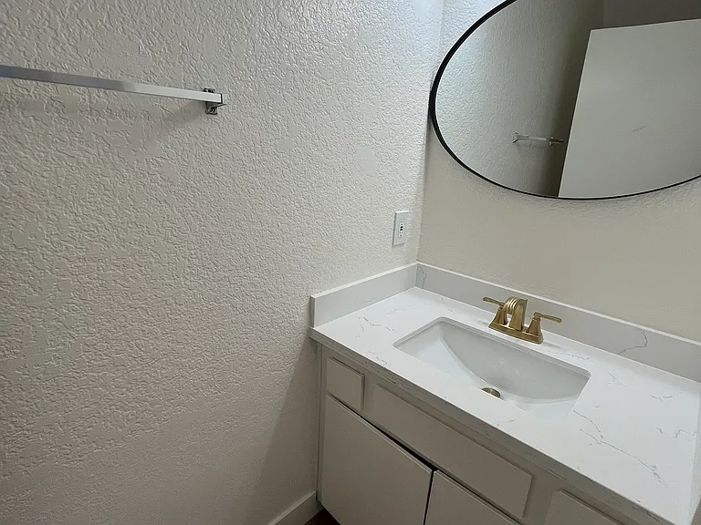 1320 W 225th St #3 — Photo 8