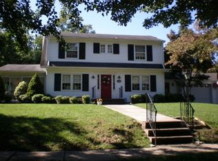 911 Greenway Ave, Yardley, PA 19067