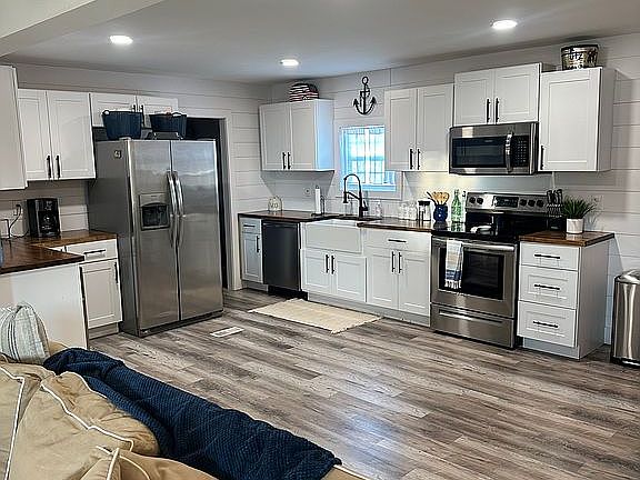 3rd image of 34351 Bay Winds Ln