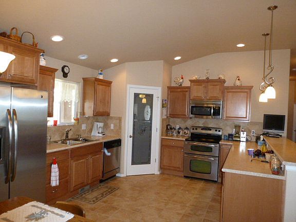 4th image of 188 S Siesta Dr