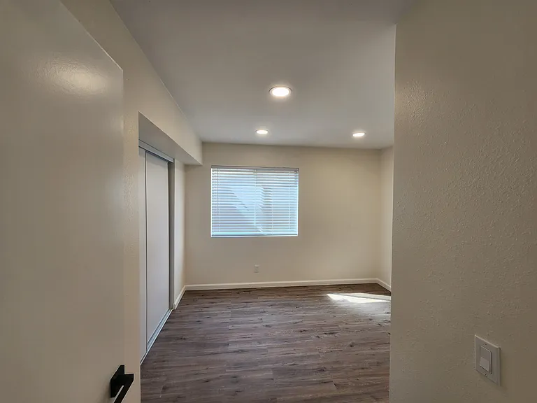1846 E Milling St — Photo 14