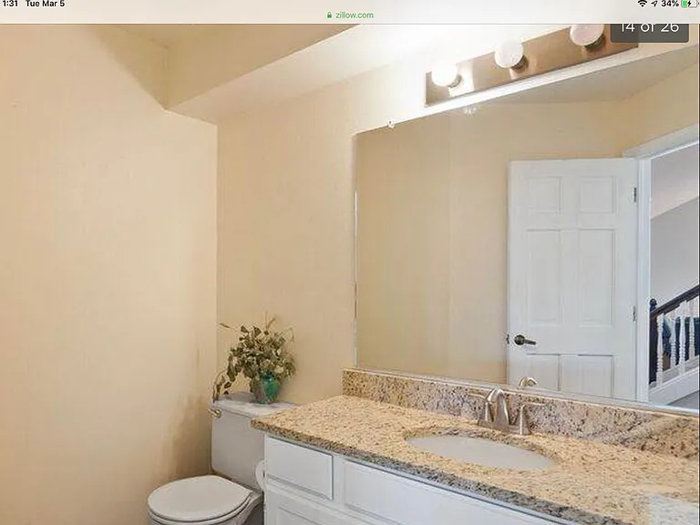 main level 1/2 bath