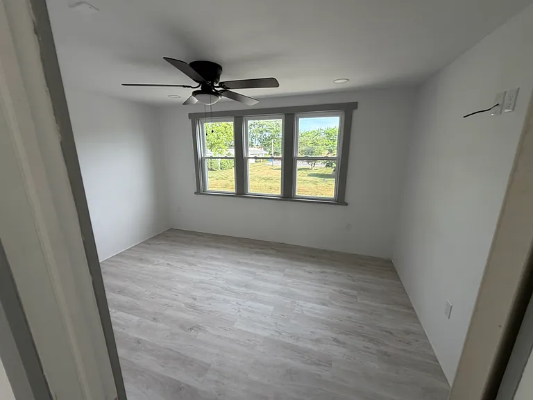907 E Chocolate Ave #B — Photo 9