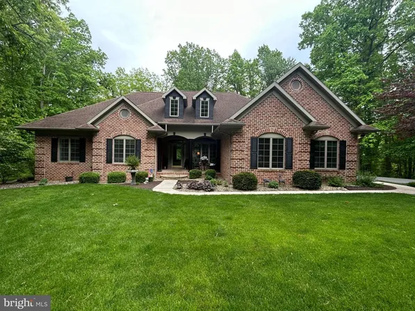 345 Lindman Dr, Chambersburg, PA 17202