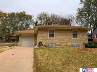2220 Burnham St, Lincoln, NE 68502