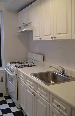 Rented by Goldfarb Properties | media 4