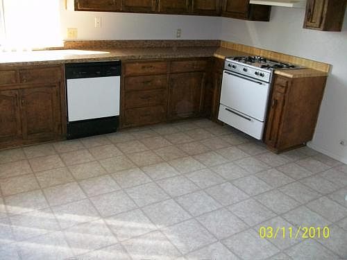 3rd image of 1347 S Court St