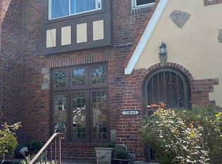 13063 225th St, Springfield Gardens, NY 11413