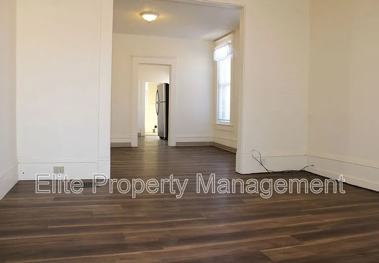 326 W Routt Ave — Photo 2