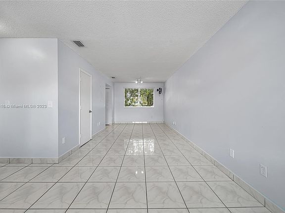 4th image of 8177 NW 8th St APT D9