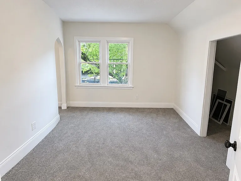 2002 Valentine Ave #2 — Photo 14