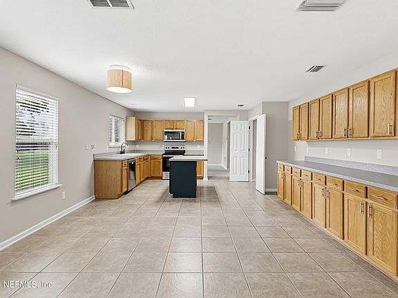 5th image of 8050 LEAFCREST Drive