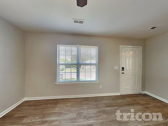 4th image of 120 Honeywood Ave