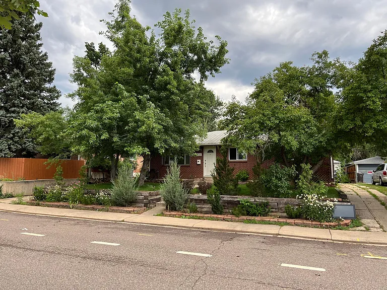 433 Harvard Ln — Photo 11