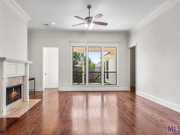 5th image of 653 Portula Ave