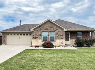 296 Summit Dr, Mineral Wells, TX 76067