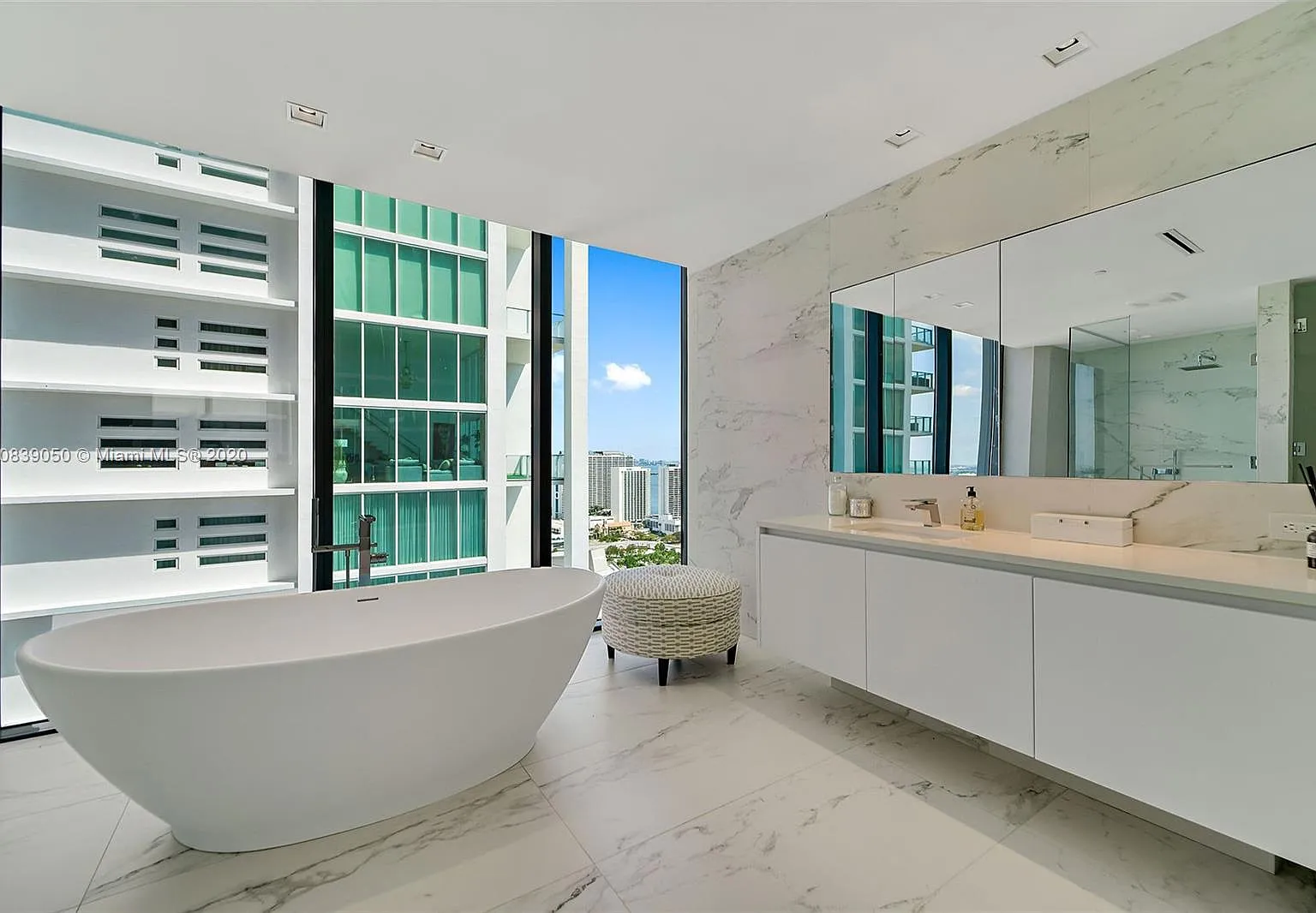 4 bed, 4600 sqft, $37,000 — Photo 3