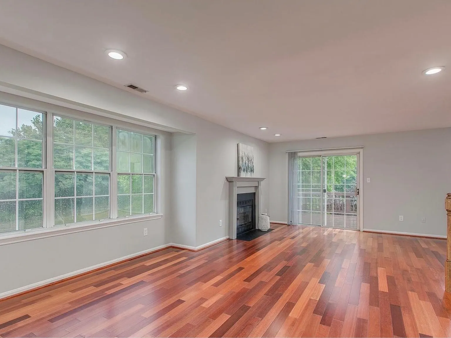 4 bed, 3.5 bath, 2050 sqft, $2,800 — Photo 4