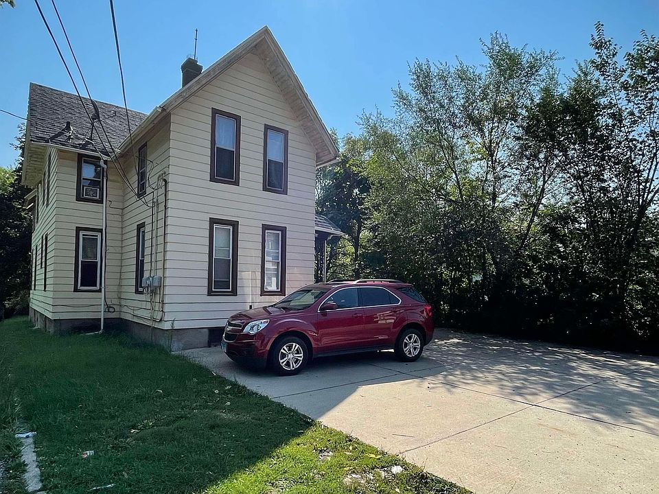 1st image of 1002 Kishwaukee St
