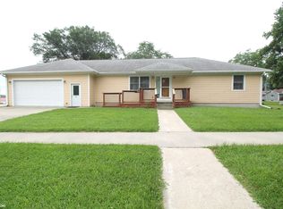 100 W Wells St, Clarinda, IA 51632