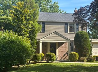 420 Forest Hills Ave, Philadelphia, PA 19116