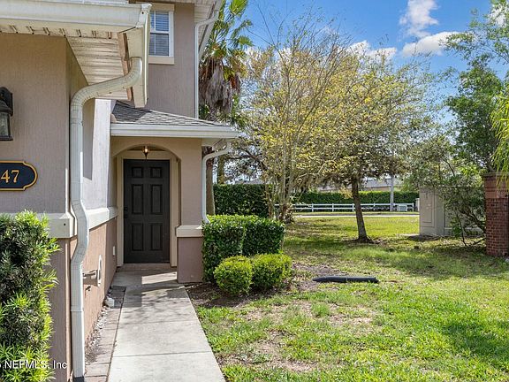 4th image of 347 W PISA Place