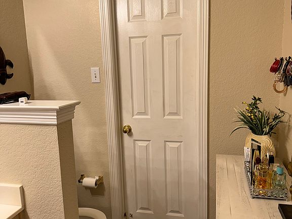 3rd image of 1235 Cross Creek Dr