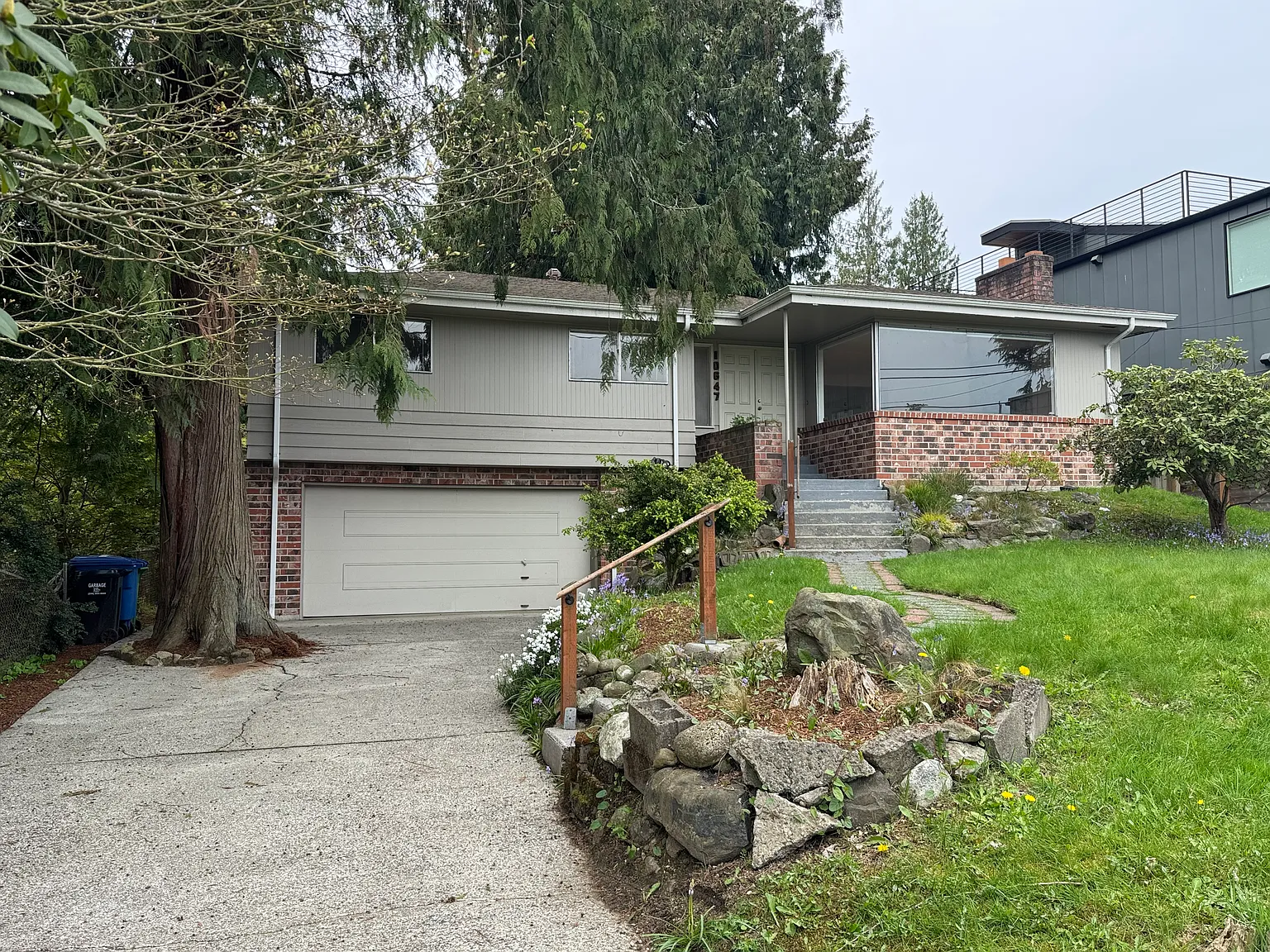 3 bed, 2.5 bath, 2210 sqft, $3,750 — Photo 2